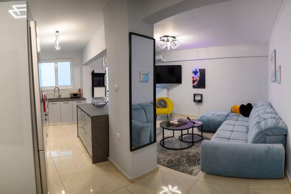 Fresh Spicy 1Bd Amusement Arcade Apartment เอเธนส์ ภายนอก รูปภาพ